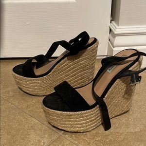 Black Steve Madden wedges size 7